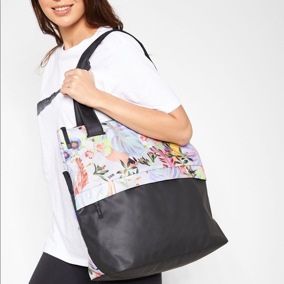 nike radiate floral